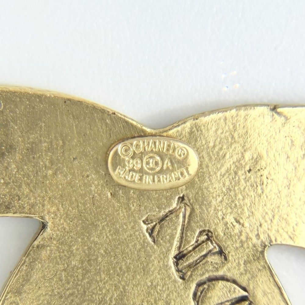 Chanel Brooch Logo CC Vintage Gold Plated — view 4