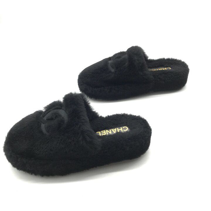 Chanel CC Logo Sandals Shu-z Shoes 36 C Pouch — view 4