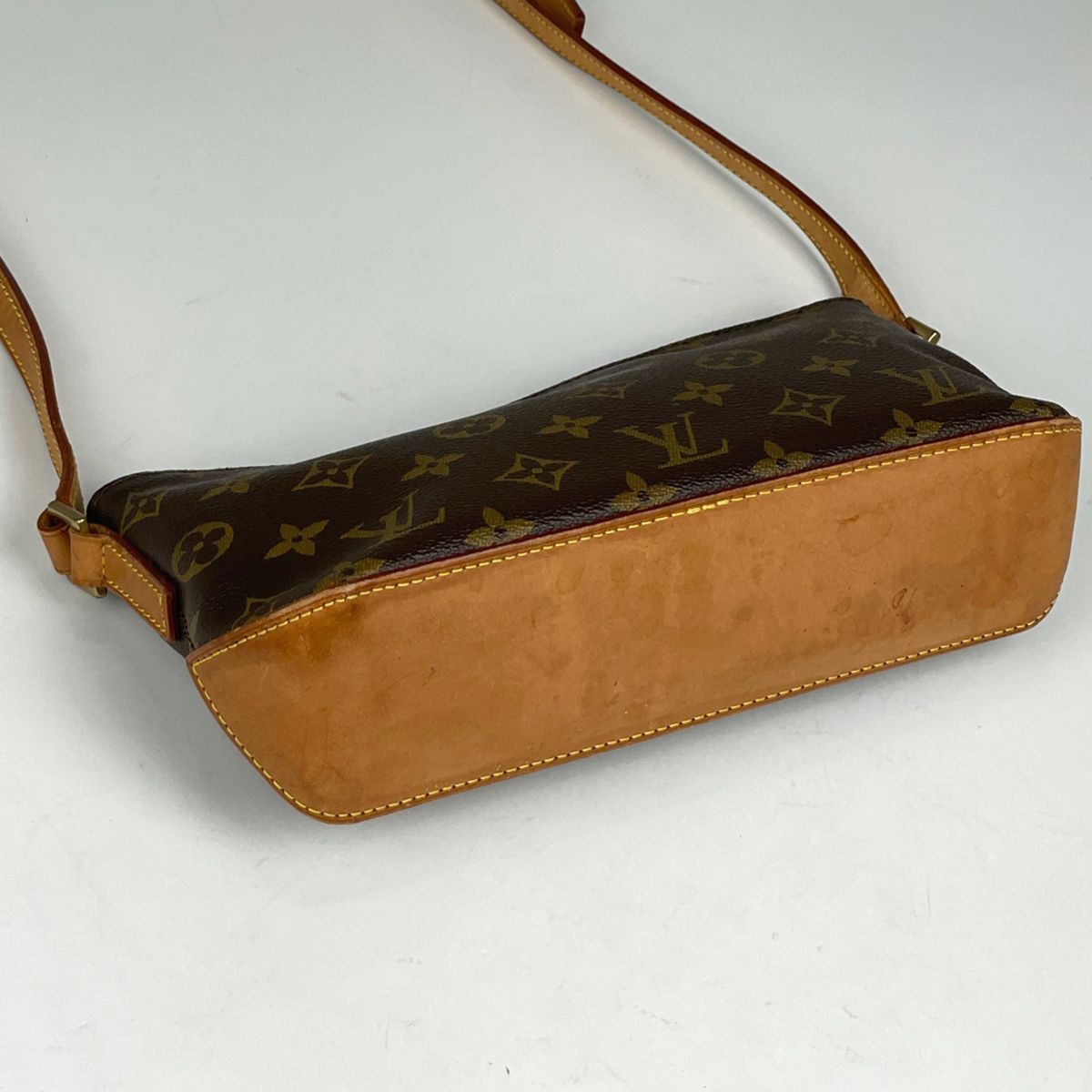 Louis Vuitton Trotteur Shoulder Bag Monogram Brown — view 2