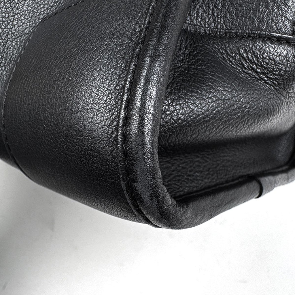 Loewe Amazona 28 2-Way Anagram Handbag Leather Black — view 3