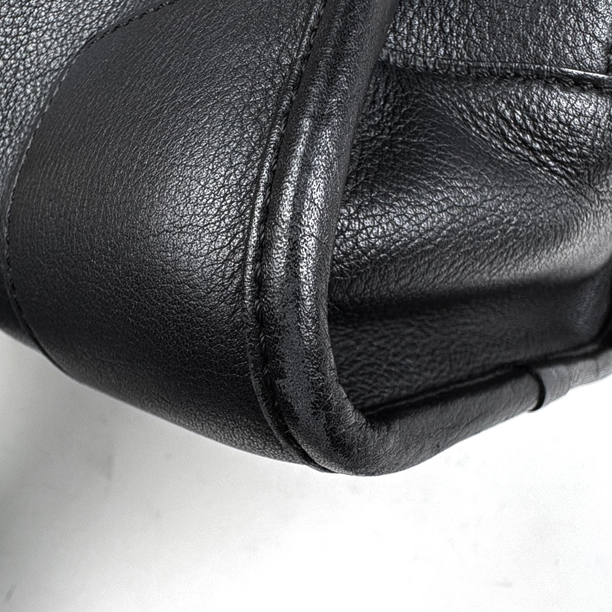 Loewe Amazona 28 2-Way Anagram Handbag Leather Black — view 3