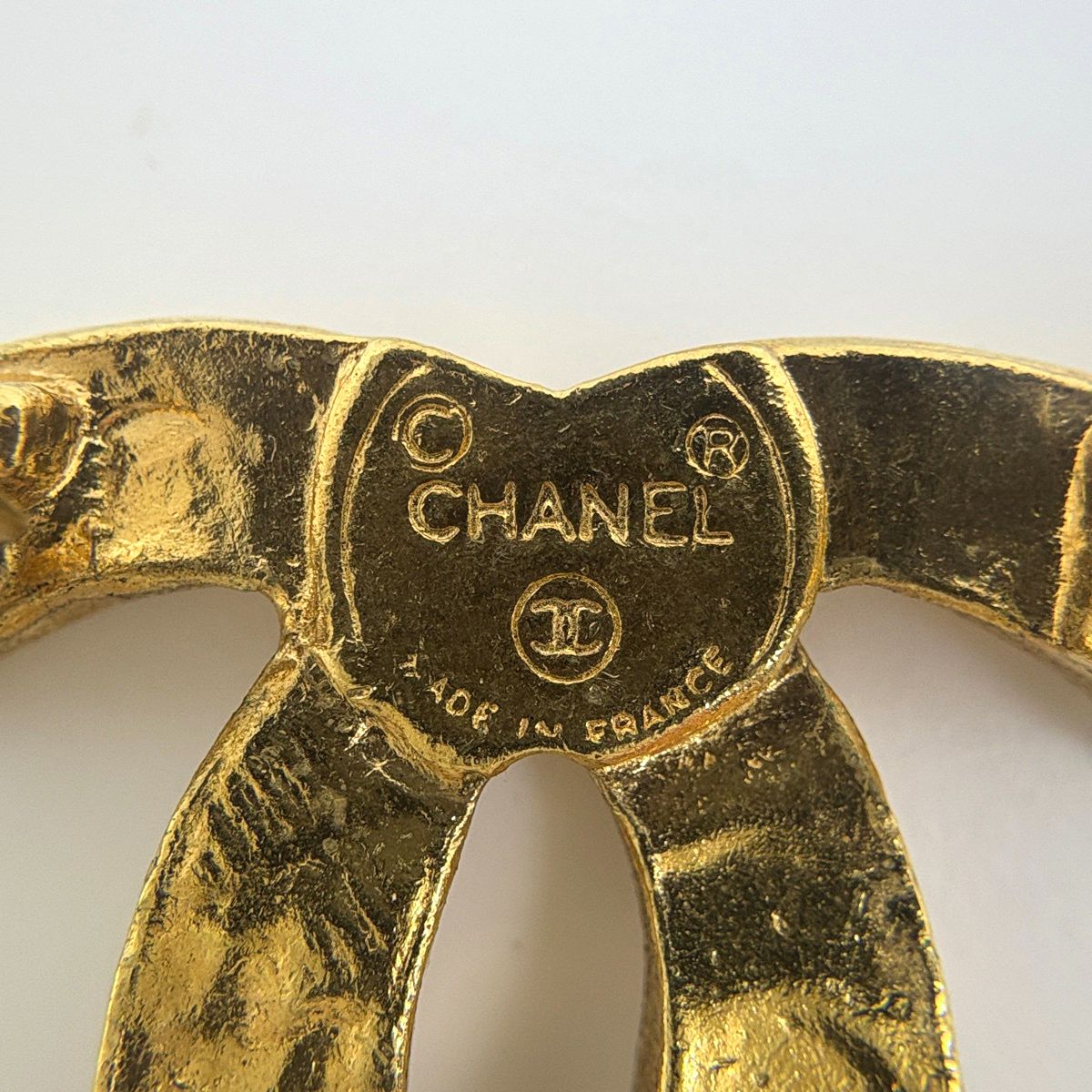 Chanel CC Logo Rhinestone Brooch Gold Plated — view 5