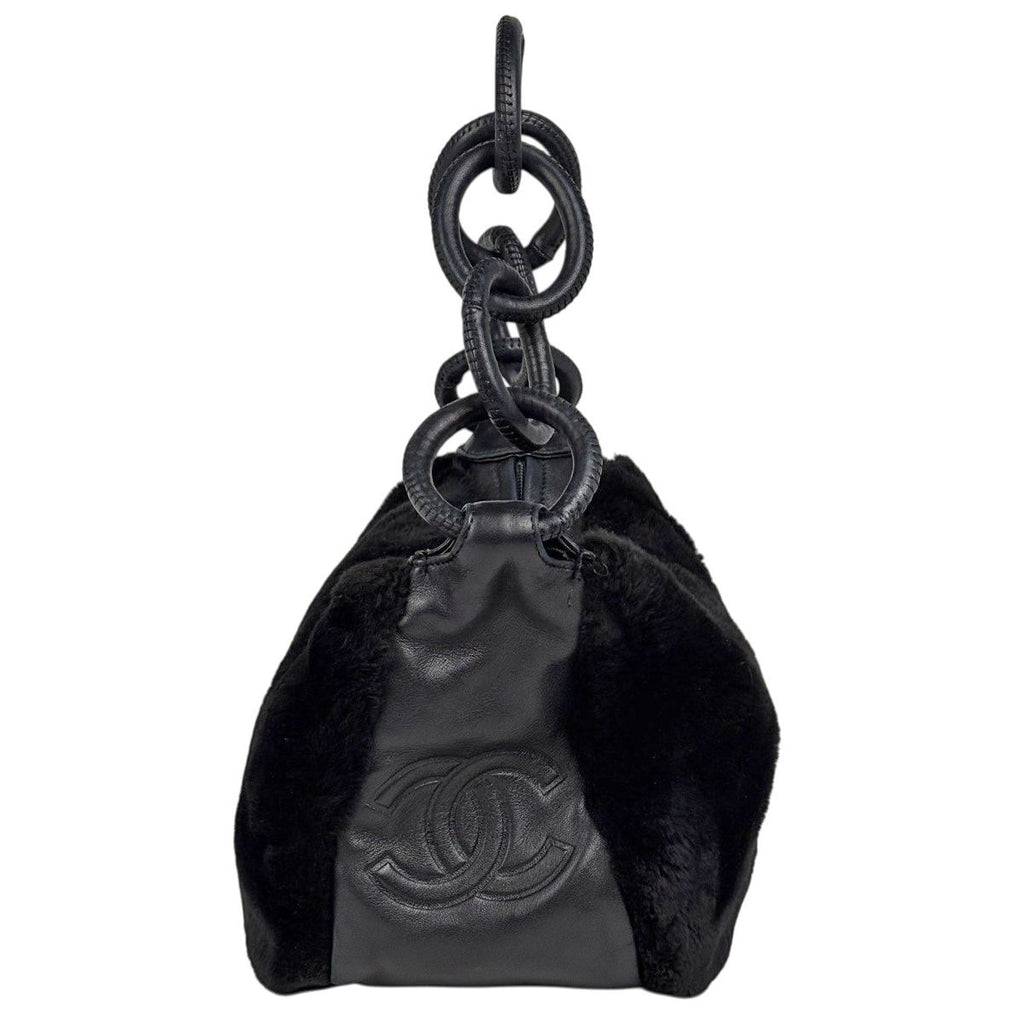 Chanel CC Logo Shoulder Bag Black — view 4
