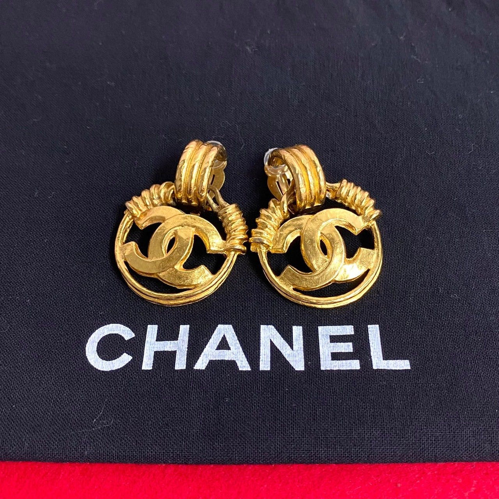 Chanel With Rice Vintage 94 CC Logo Earrings