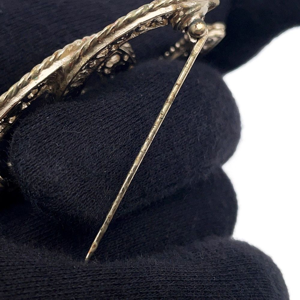Chanel Brooch CC Logo Flower Metal — view 8