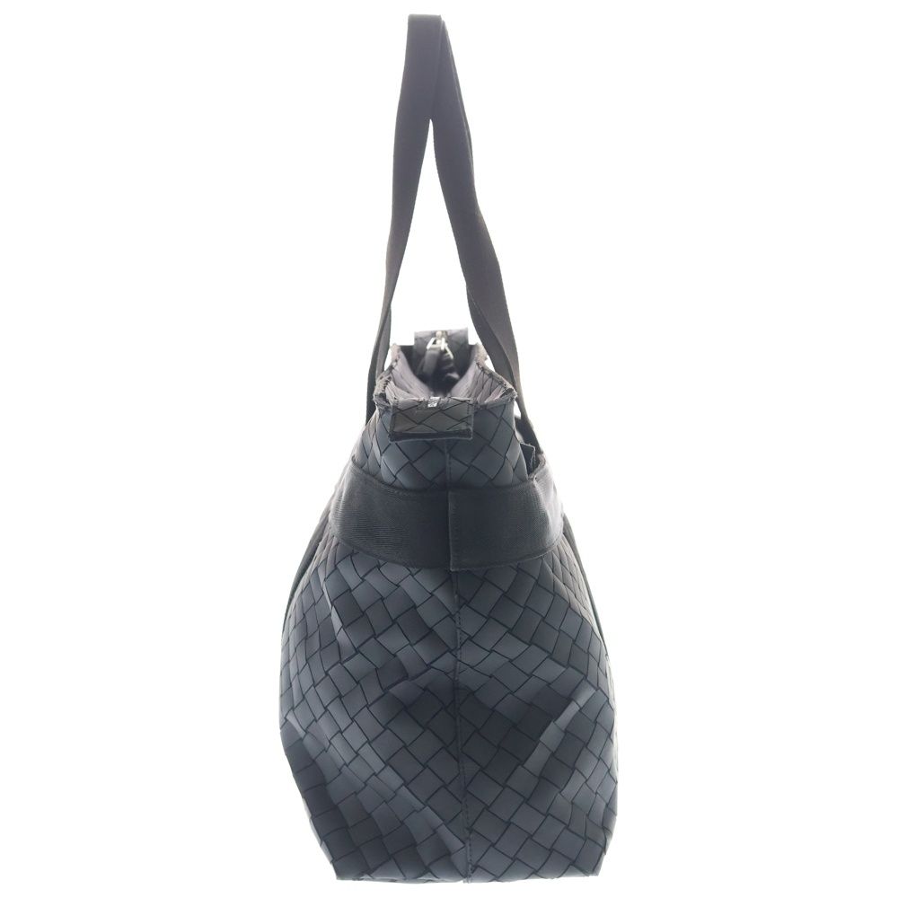 Bottega Veneta New Rubber Intrecciato Scorpito Tote Black — view 3