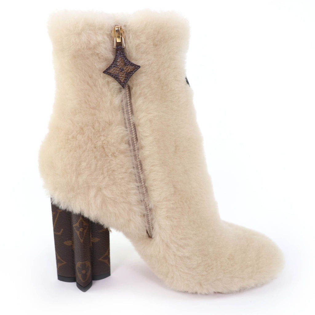 Louis Vuitton LV Bob Line Leather Heels Monogram Boots Short Beige — view 5