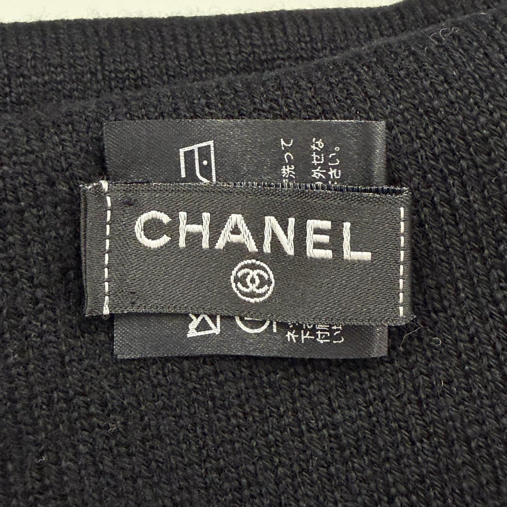 Chanel Cashmere CC Logo Camellia Knit Cap Black White Hat — view 8