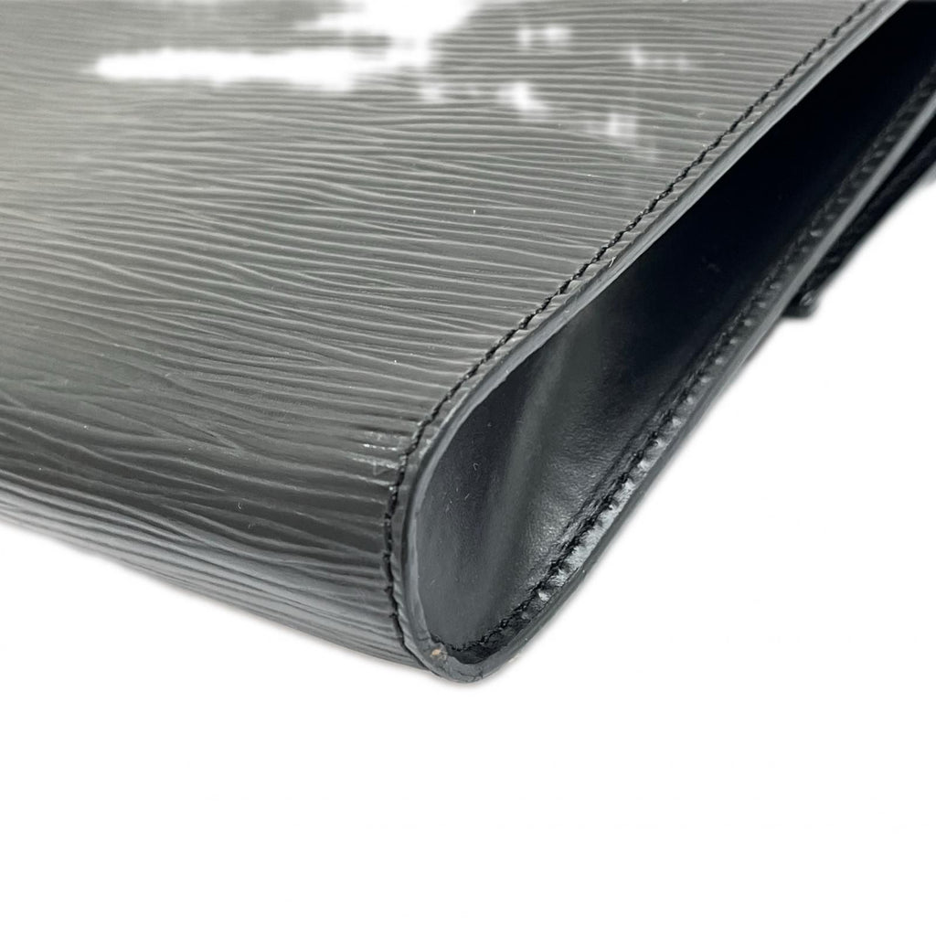 Louis Vuitton Epi Shoulder Bag Pochette le Inner Pocket Deterioration Black — view 9