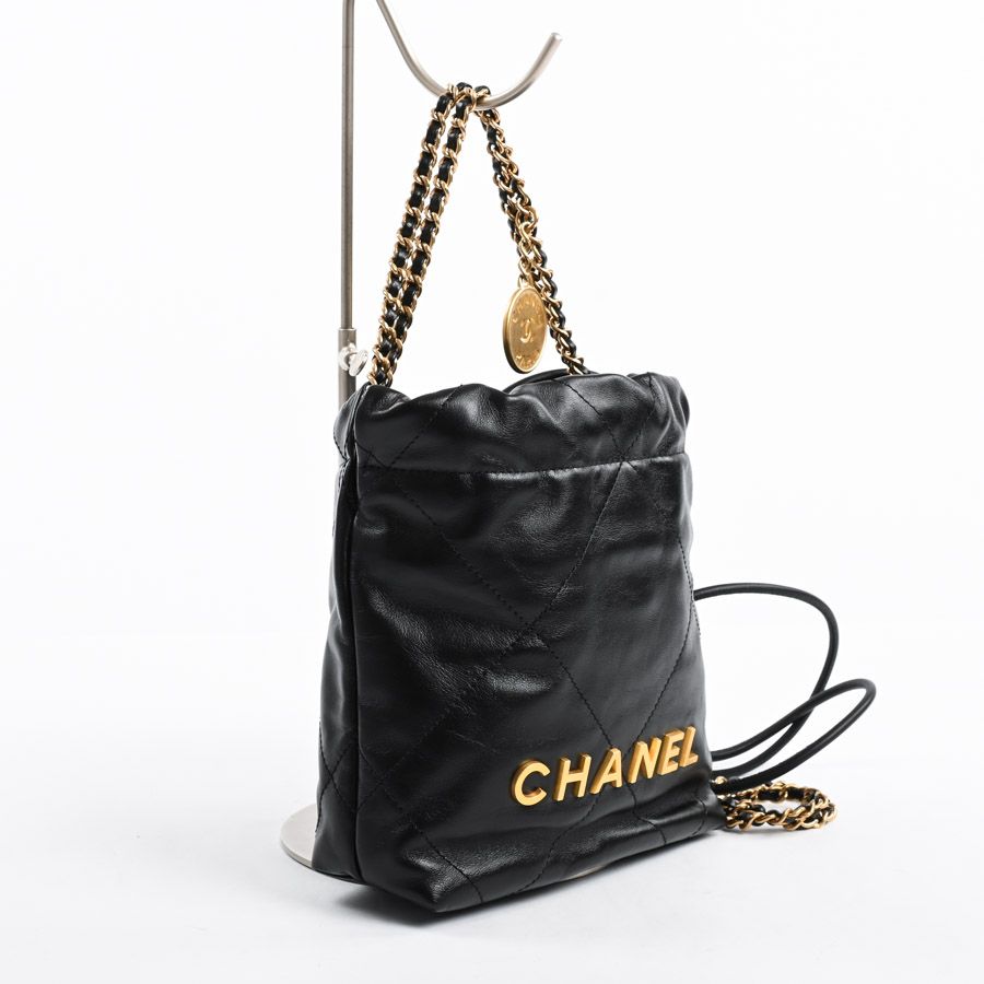 Chanel Handbag 22 Mini — view 2