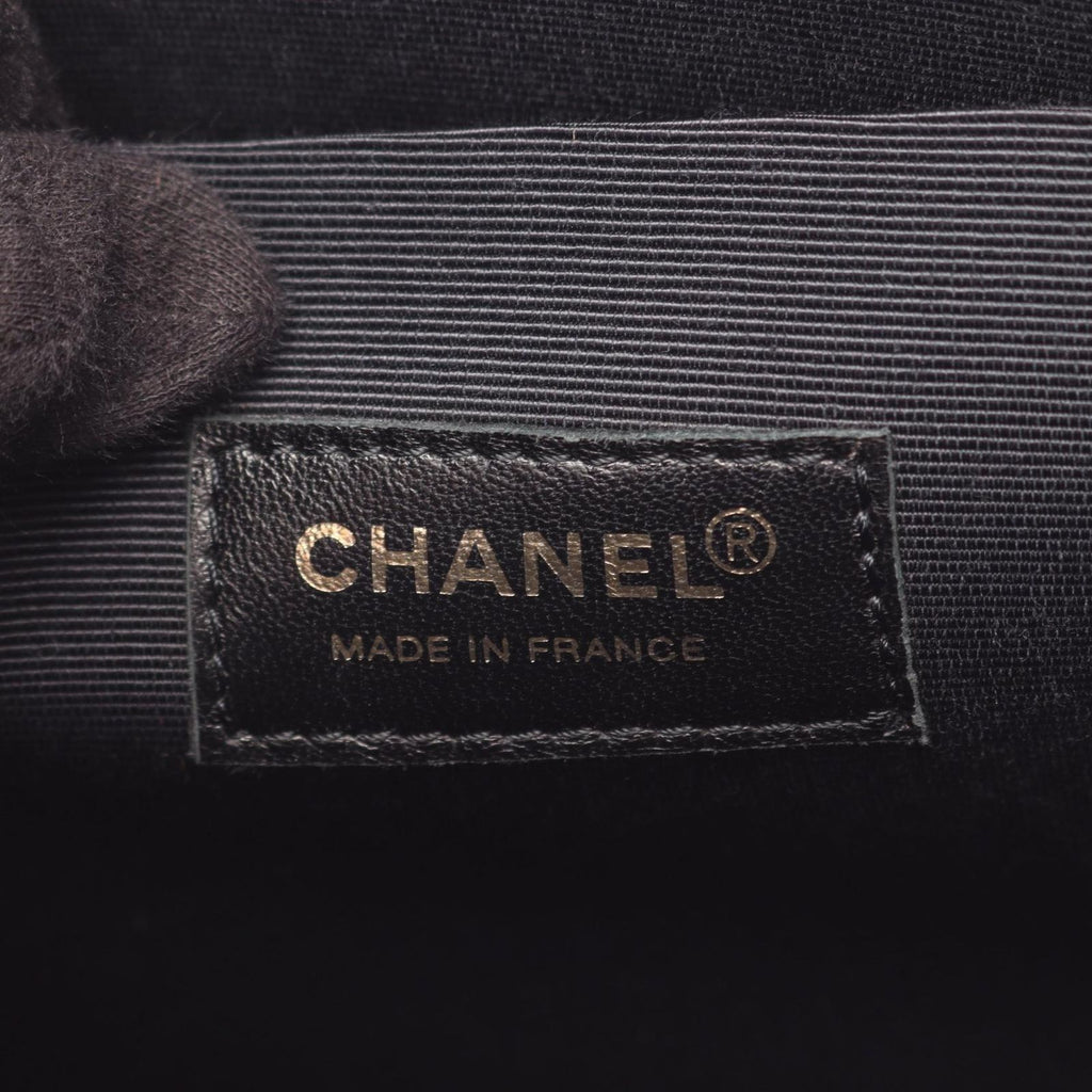 Chanel Tote Coco Mademoiselle Choco Bar Black Red White Patent Leather Handbag — view 4