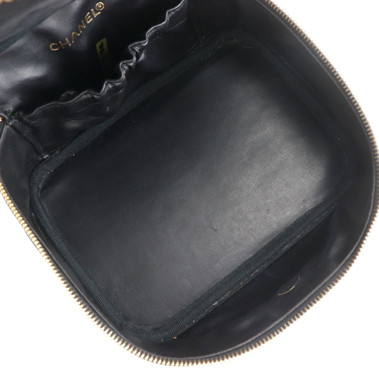 Chanel Bicolor Pouch Calf Black Vanity — view 6