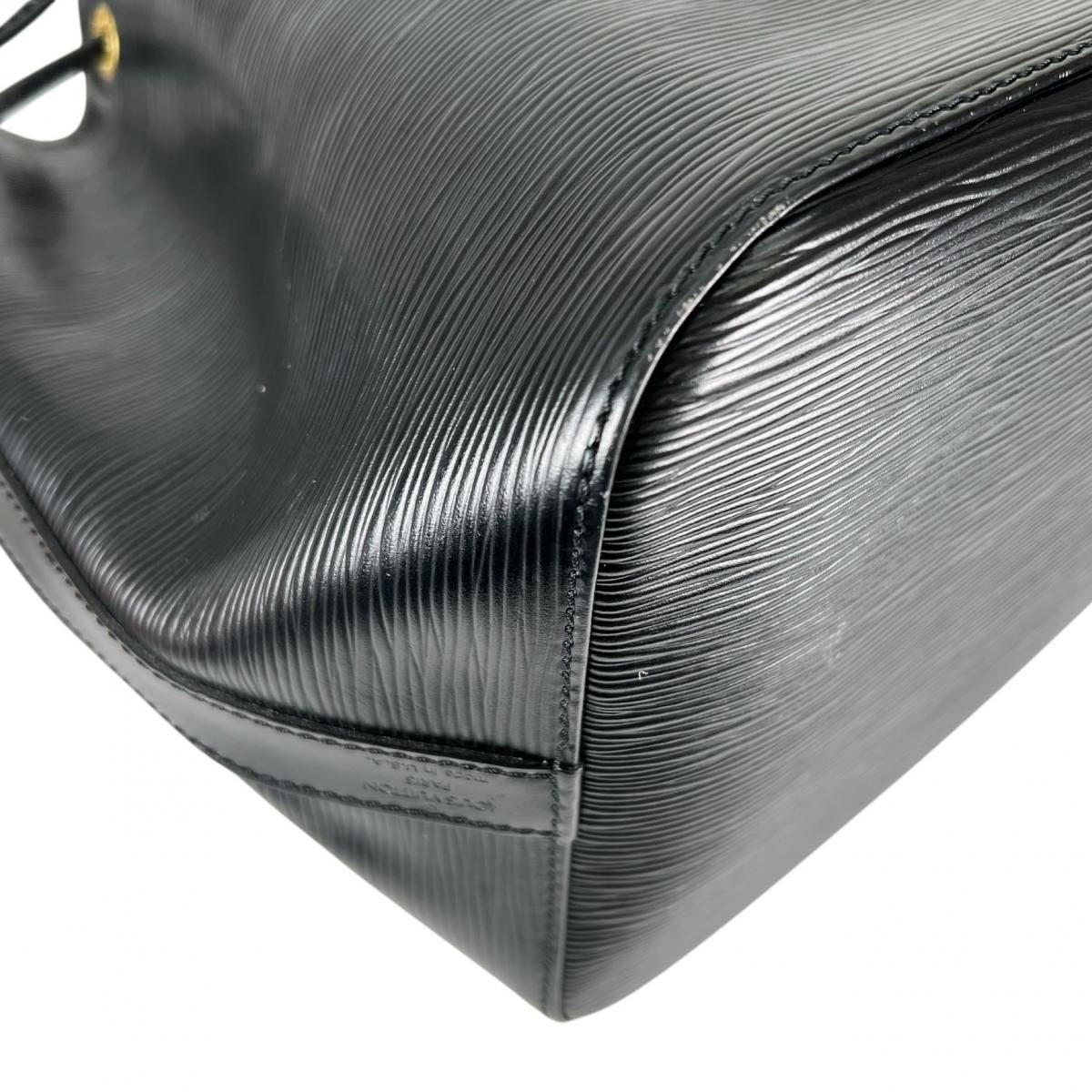 Louis Vuitton Noir Petit Noe Shoulder Bag Black — view 8