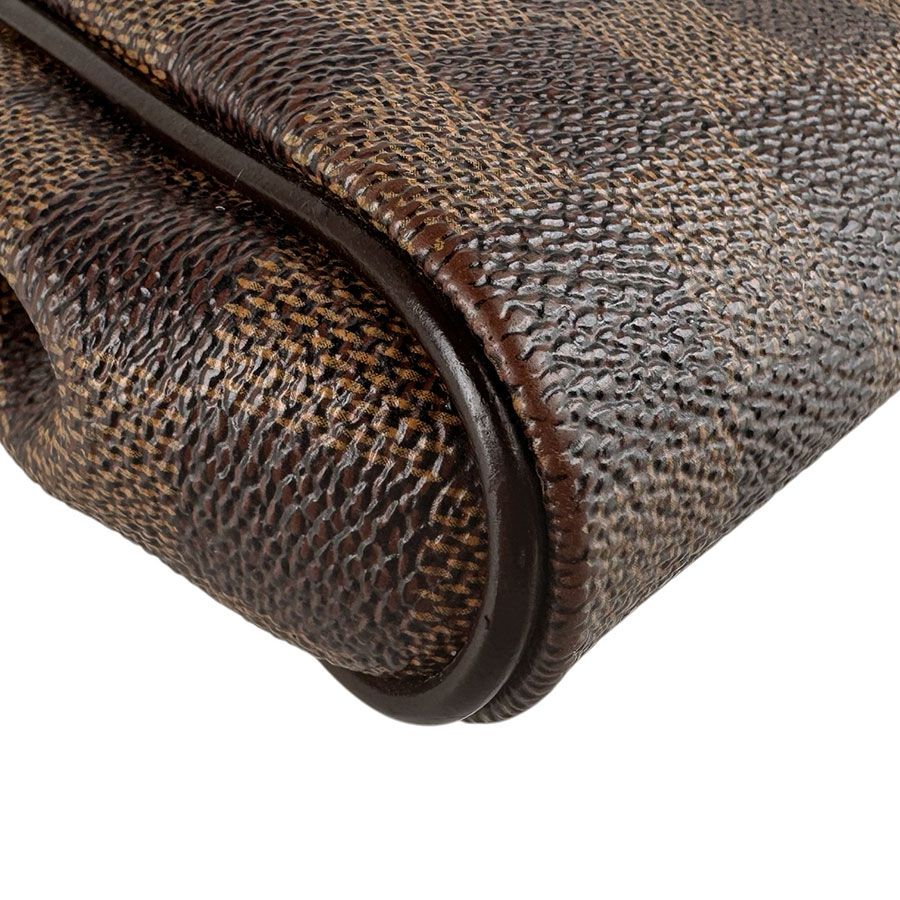 Louis Vuitton Shoulder Bag — view 8