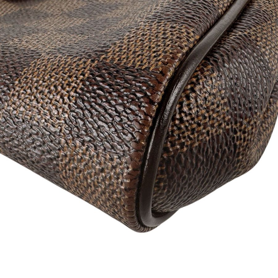 Louis Vuitton Shoulder Bag — view 9