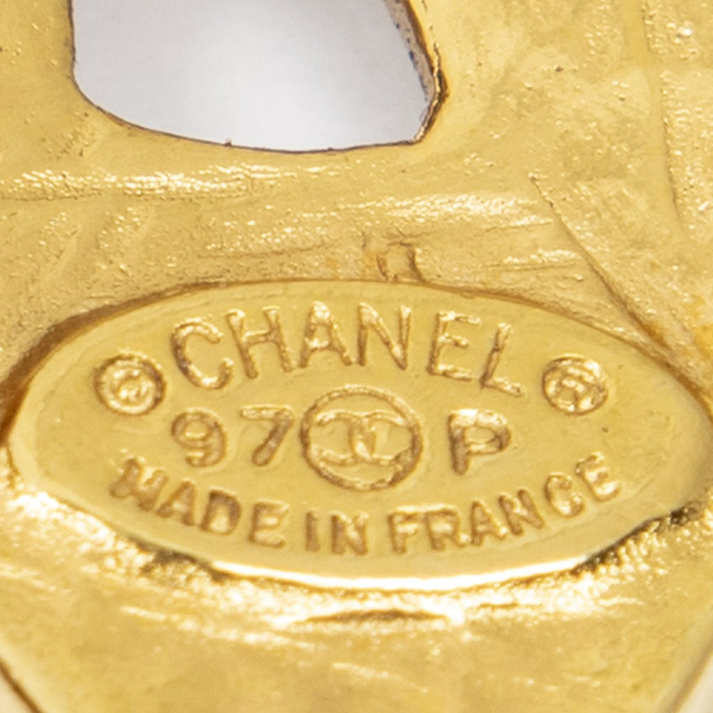 Chanel CC Quattro Foil Knot Brooch Gold Plated — view 3