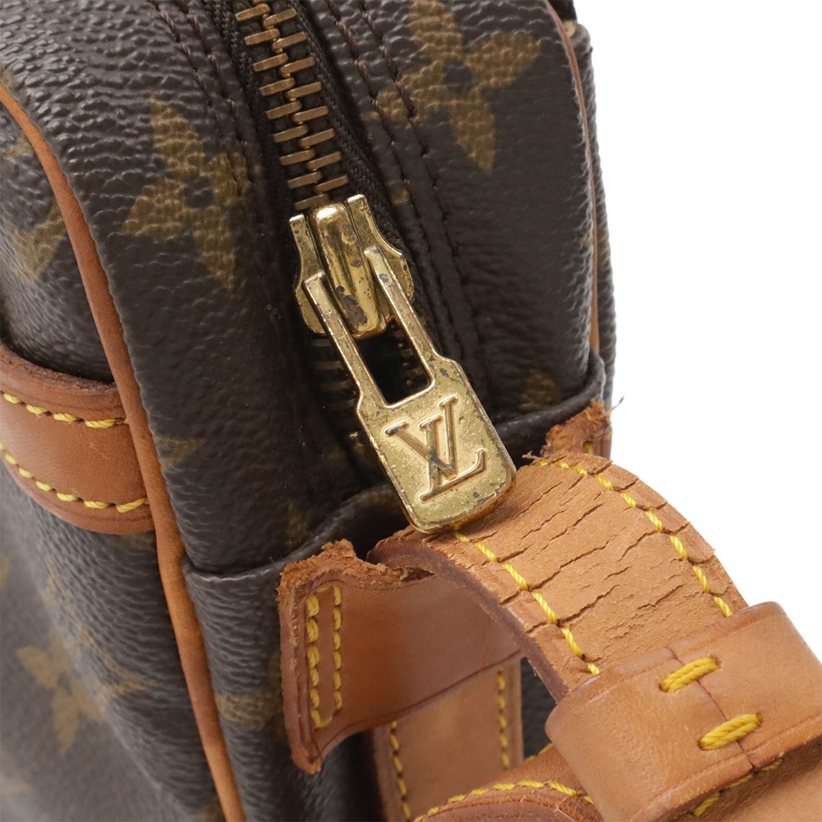 Louis Vuitton Monogram Jeune Fille Shoulder Bag Pochette — view 4