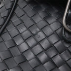 Bottega Veneta Intrecciato Shoulder Bag Pochette Leather Black — view 4