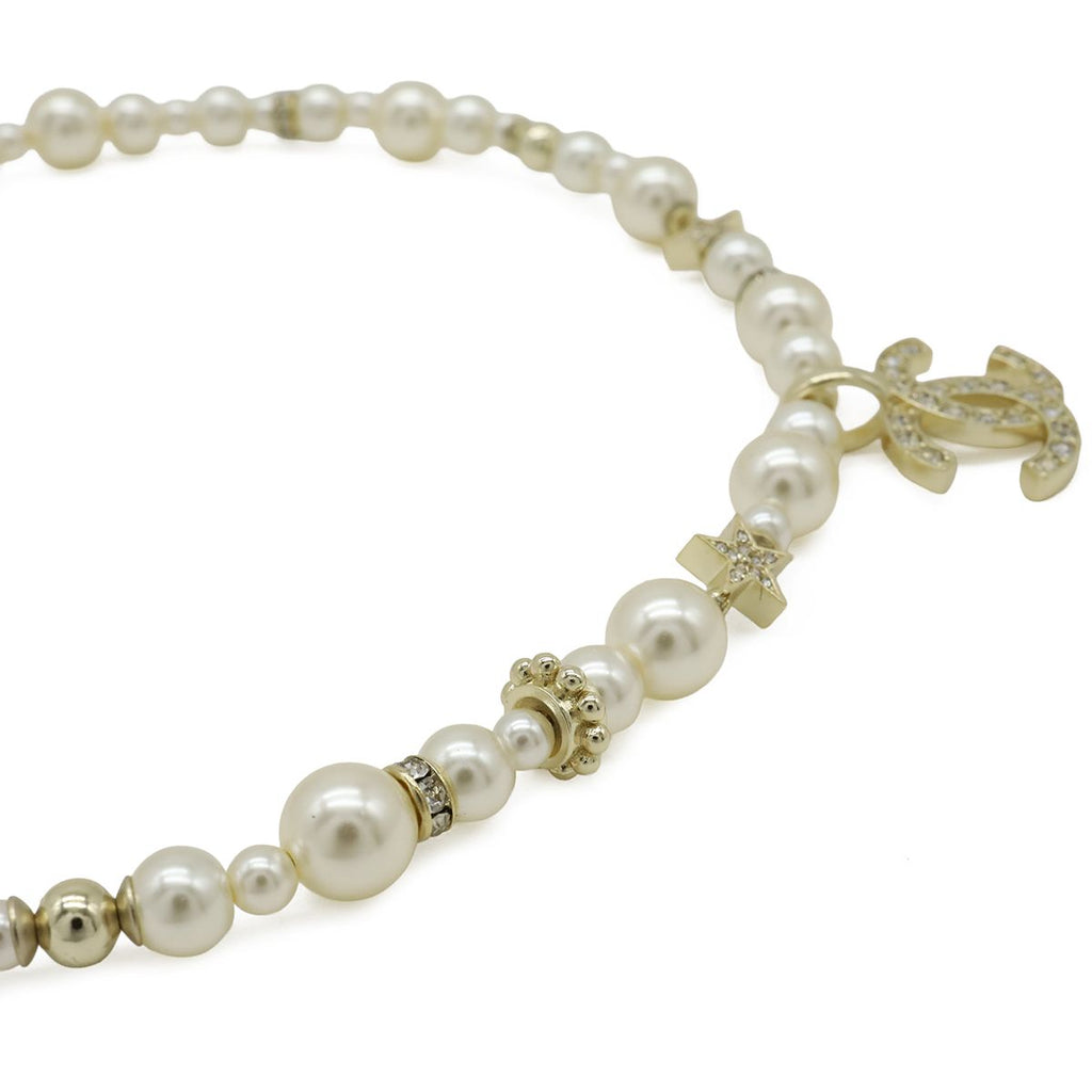 Chanel CC Logo CC Mark Star Pearl Choker Necklace Pendant Metal Faux Rhinestone — view 4