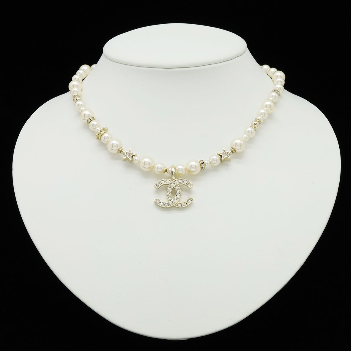 Chanel CC Logo CC Mark Star Pearl Choker Necklace Pendant Metal Faux Rhinestone — view 7