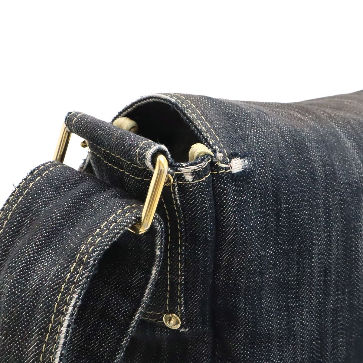 Chanel Sparkling Denim CC Logo Shoulder Bag Indigo Blue Gold — view 4