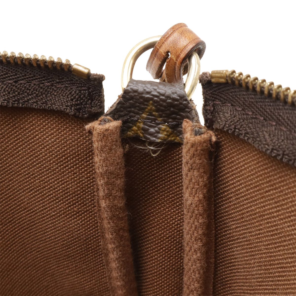 Louis Vuitton Monogram Pochette Pouch Handbag Party — view 9