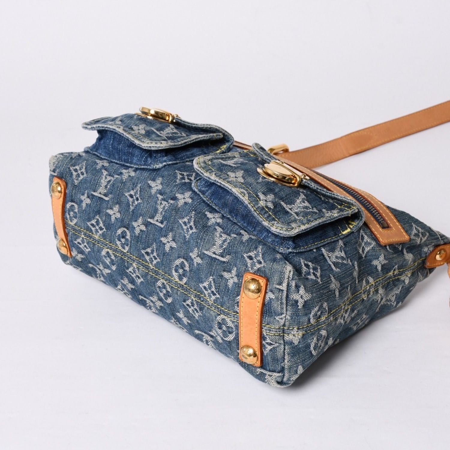 Louis Vuitton Monogram Denim Baggy PM Shoulder Bag Indigo Blue — view 8