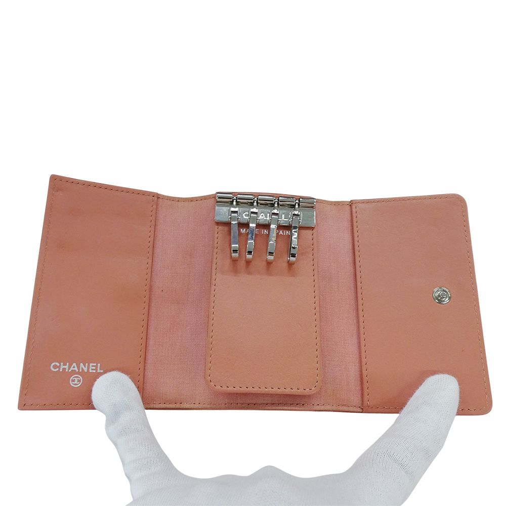 Chanel Key Case Caviar Leather 4 Rows Salmon Pink Silver CC Logo Key Holder — view 4
