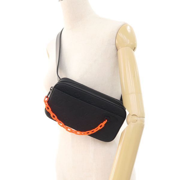 Louis Vuitton Taurillon Pochette Volga Pouch — view 9