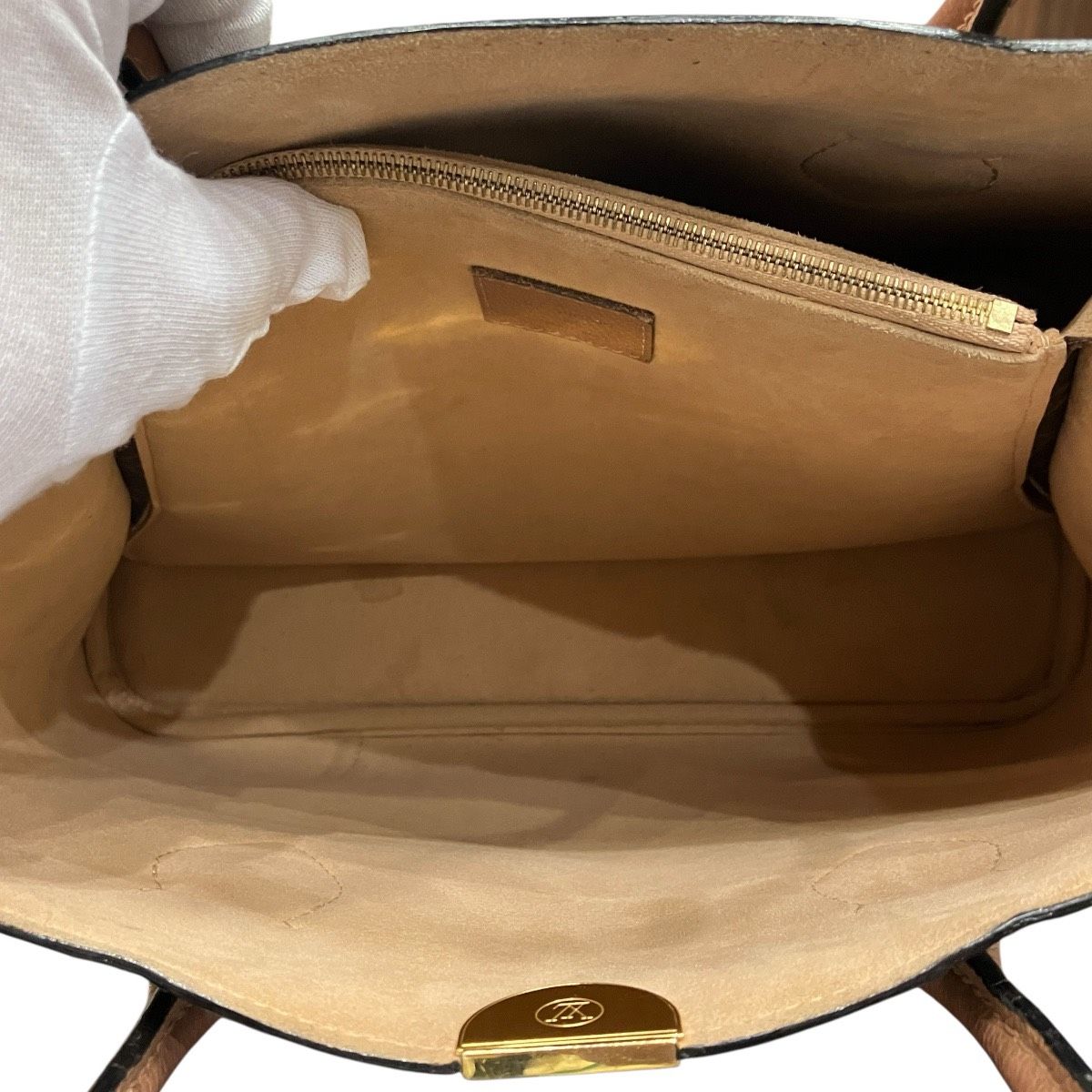 Louis Vuitton Monogram Handbag — view 5