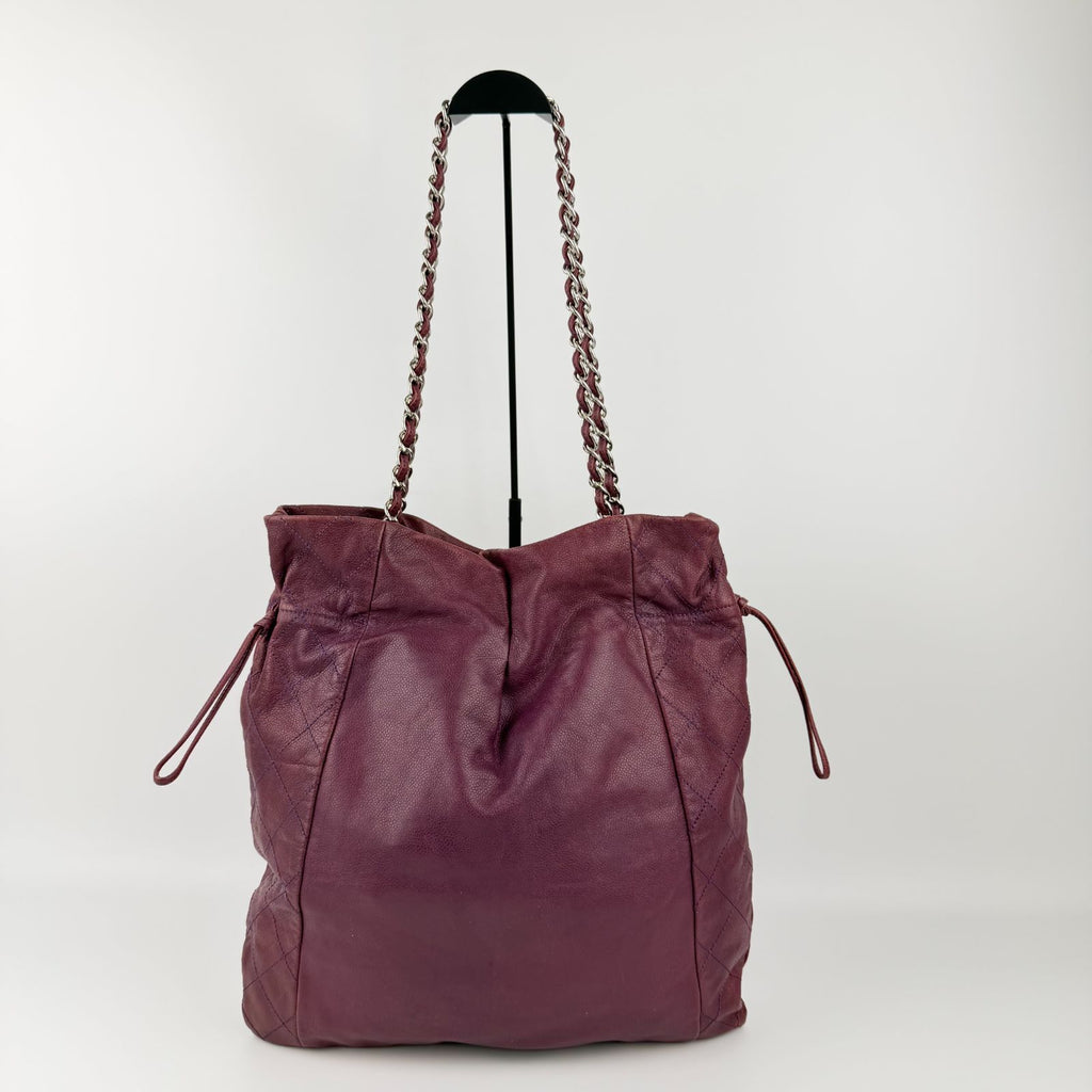 Chanel CC Logo Chain Shoulder Bag Tote Red Caviar Leather Vintage — view 3