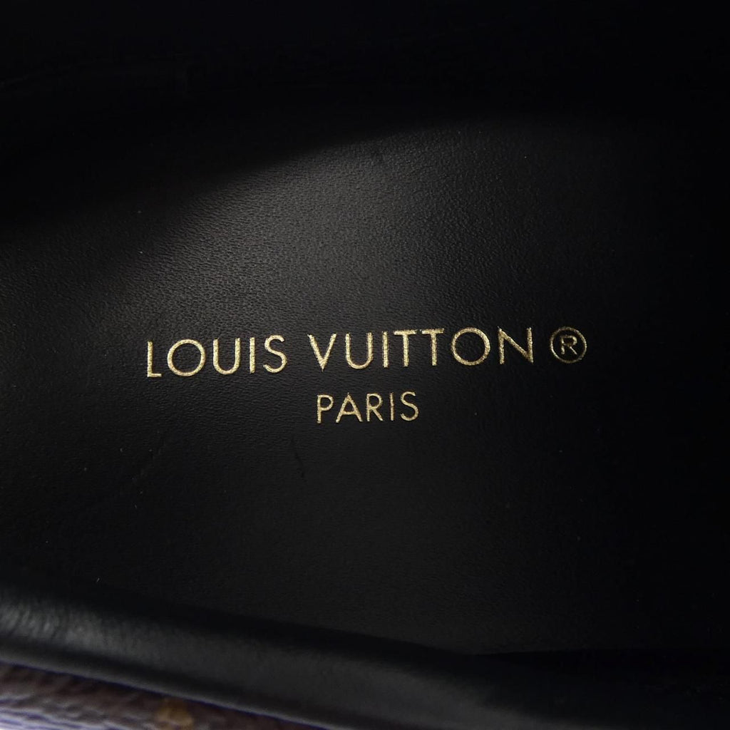 Louis Vuitton Run Away Line Sneakers — view 6