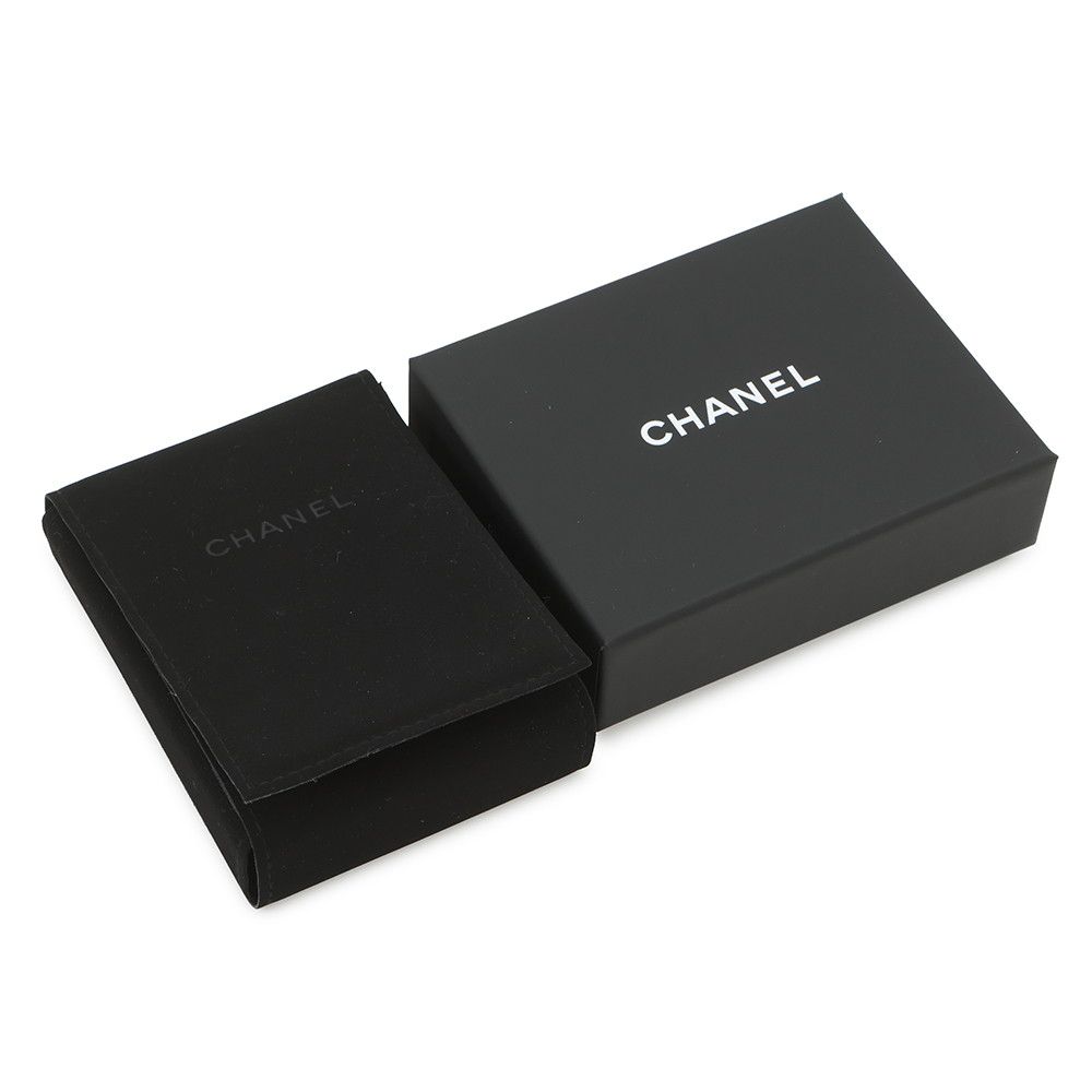 Chanel Necklace CC Logo Rhinestone Faux Pearl Metal — view 8