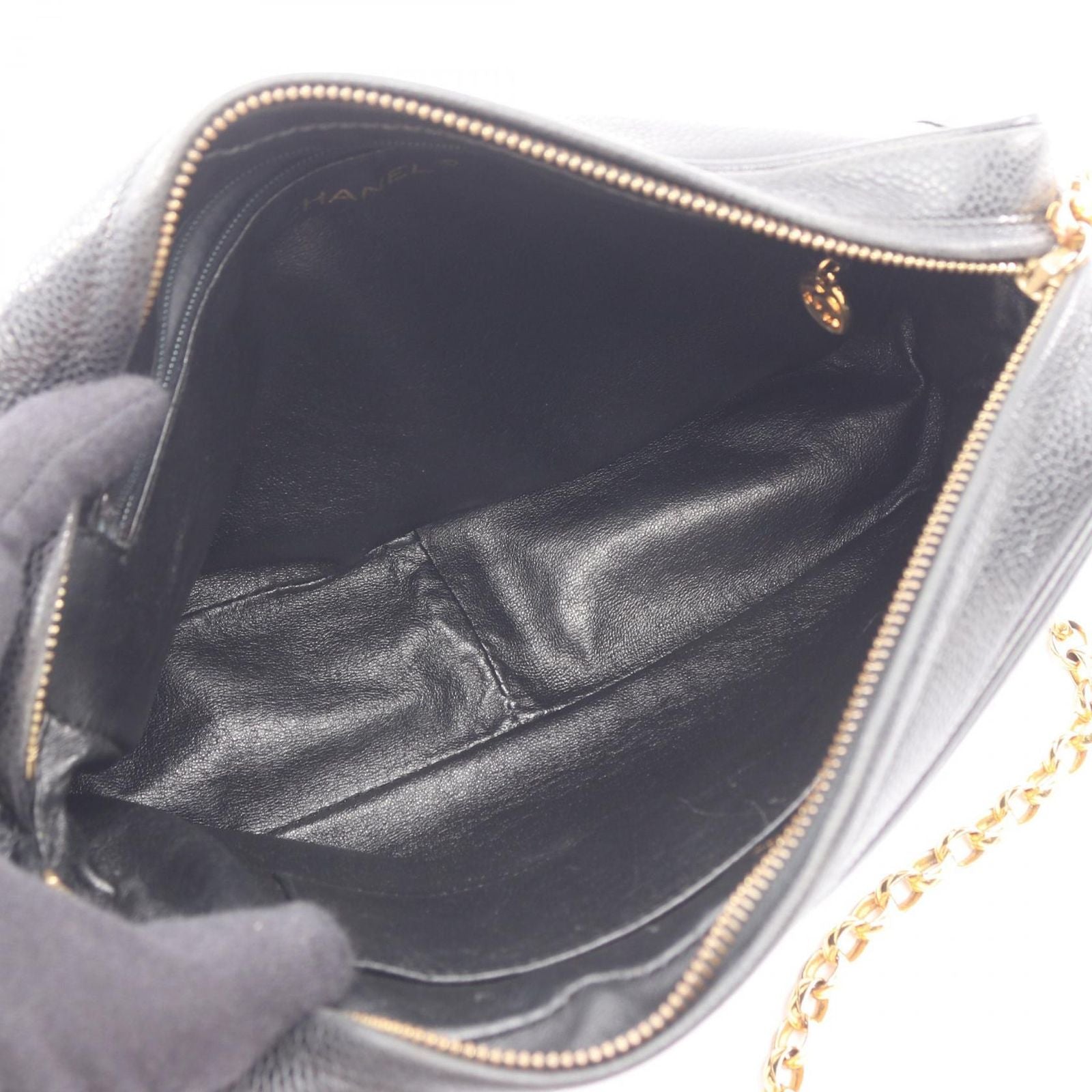 Chanel Shoulder Bag CC Logo Black Calf CC Chain — view 3