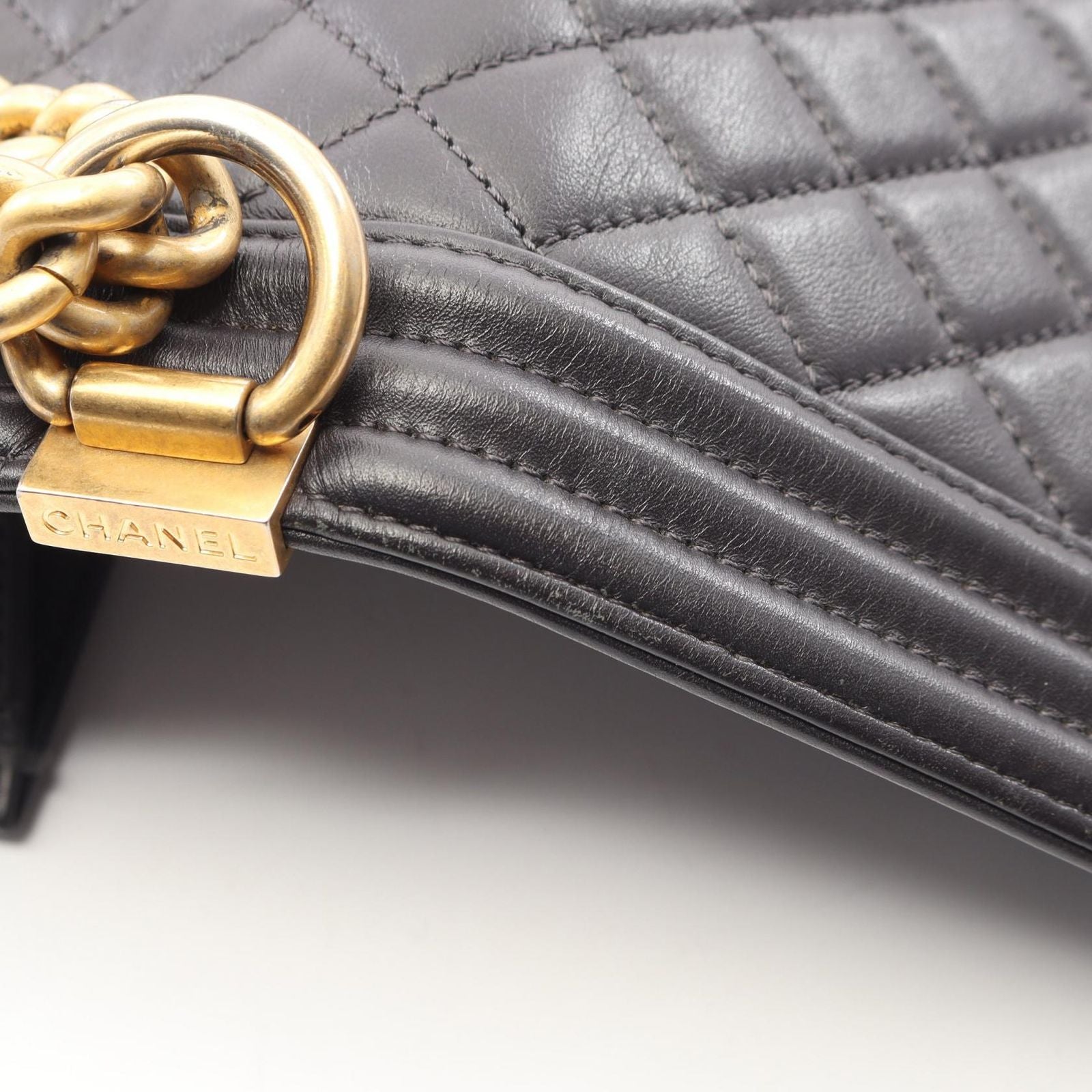Chanel Shoulder Bag Charcoal Gray Lambskin Chain — view 9
