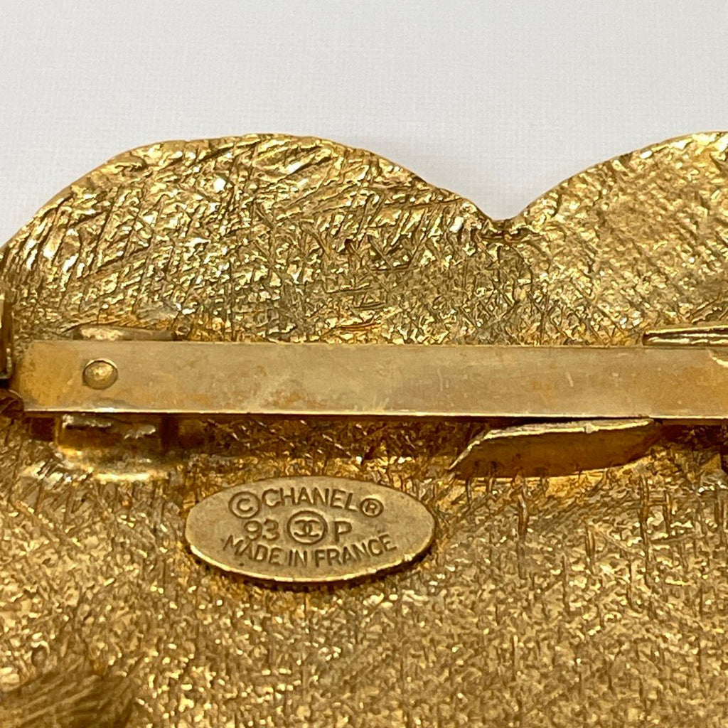 Chanel Brooch Vintage CC Logo Motif Gold — view 9