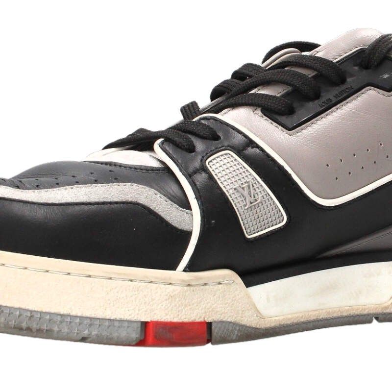 Louis Vuitton LV Trainer Line Monogram Low Cut Sneakers — view 5