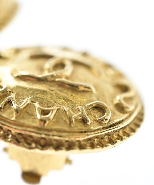 Chanel Earrings Gold — view 4