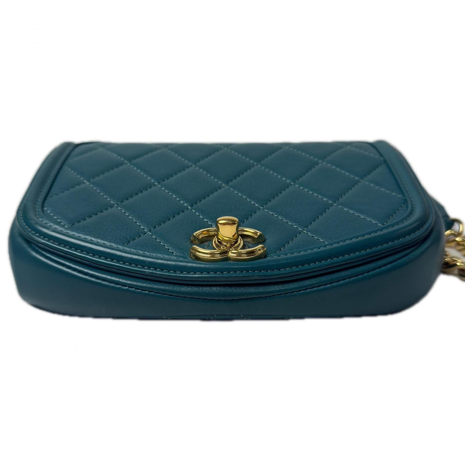 Chanel Quilted Chain Shoulder Bag — view 7