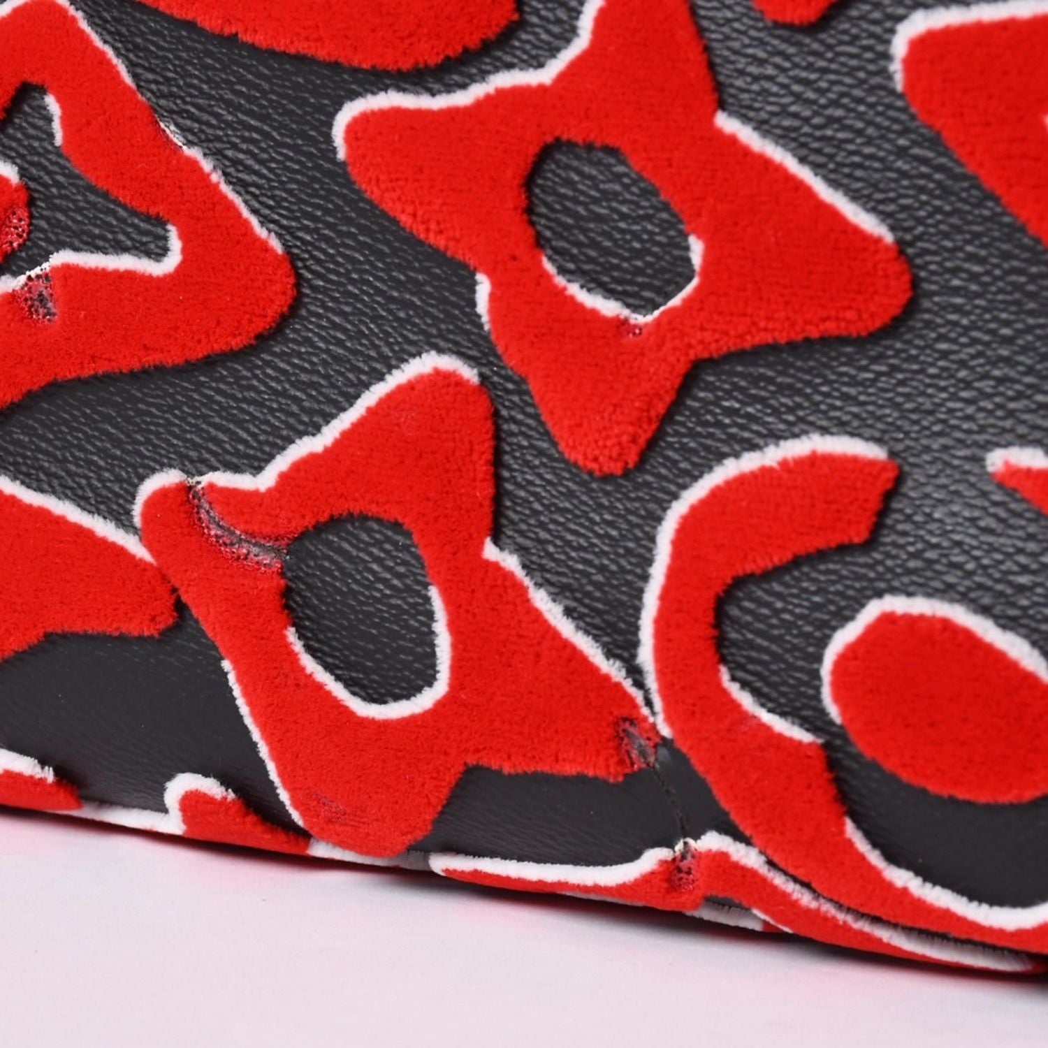 Louis Vuitton On The Go GM Monogram Tufted Black Red Tote Bag — view 8