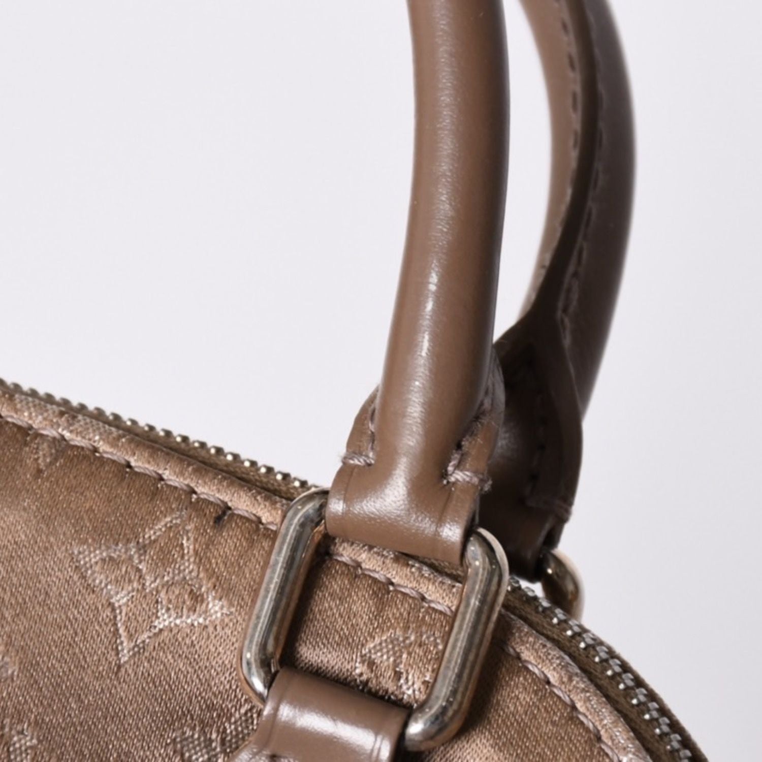 Louis Vuitton Monogram Satin Little Alma Beige Silver Handbag — view 5