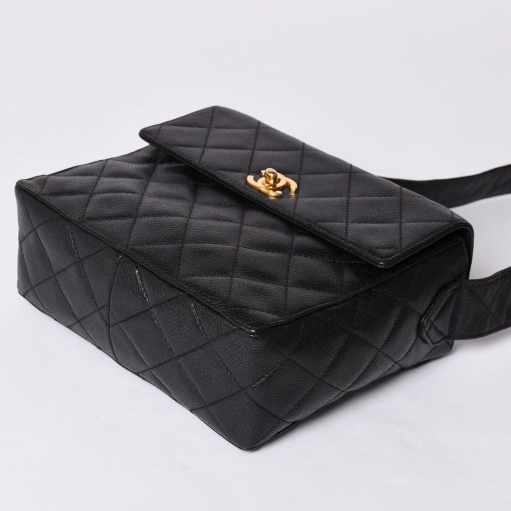 Chanel Shoulder Bag CC Logo Caviar Leather Black Quilted Gold — view 5