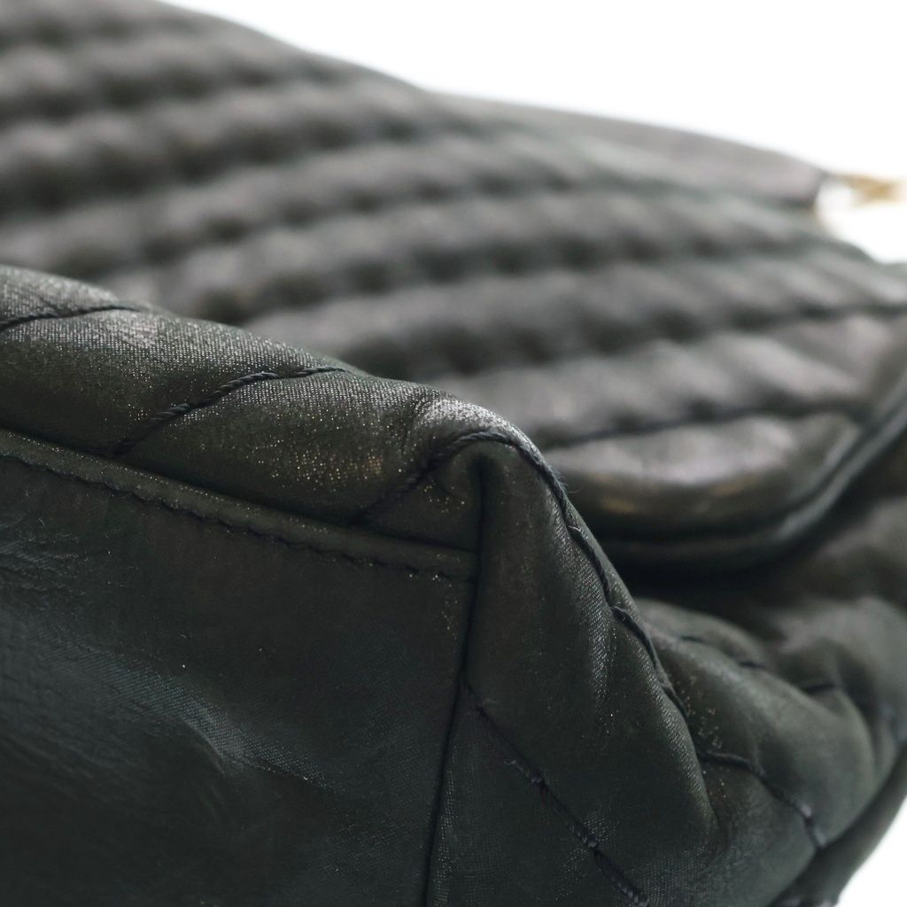 Chanel Che Blanc Chain Shoulder Bag Black Gold — view 7