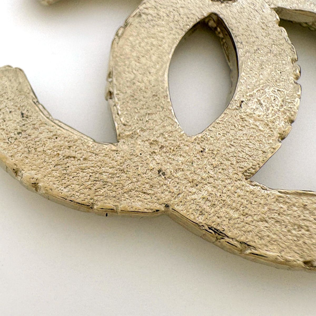 Chanel CC Logo Rhinestone Brooch Gold Plated — view 3
