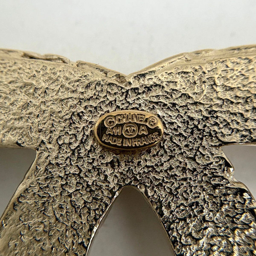Chanel CC Logo Rhinestone Brooch Gold Plated — view 5