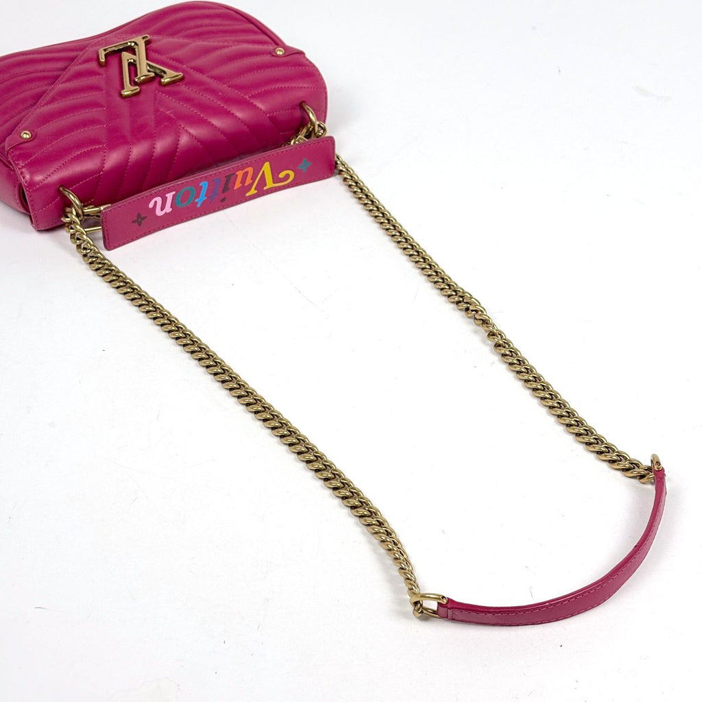 Louis Vuitton New Wave Chain MM 2-Way Shoulder Bag Leather Freesia — view 8