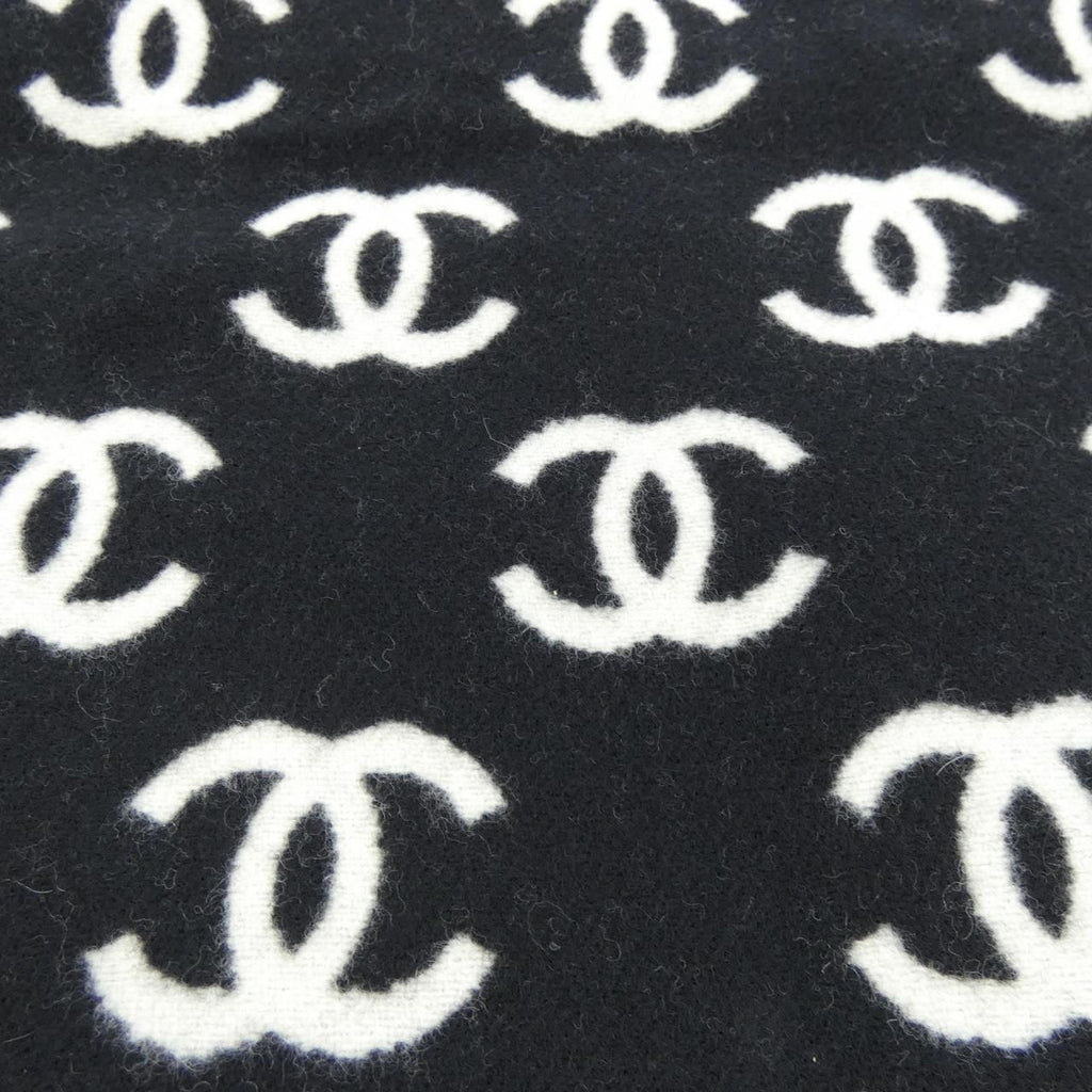 Chanel Scarf Black — view 4