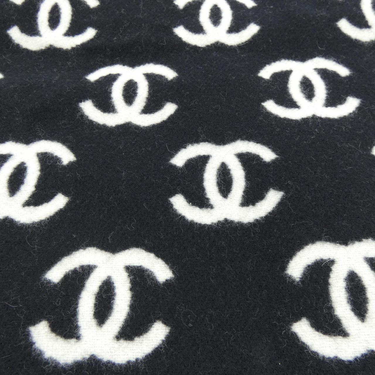 Chanel Scarf Black — view 4