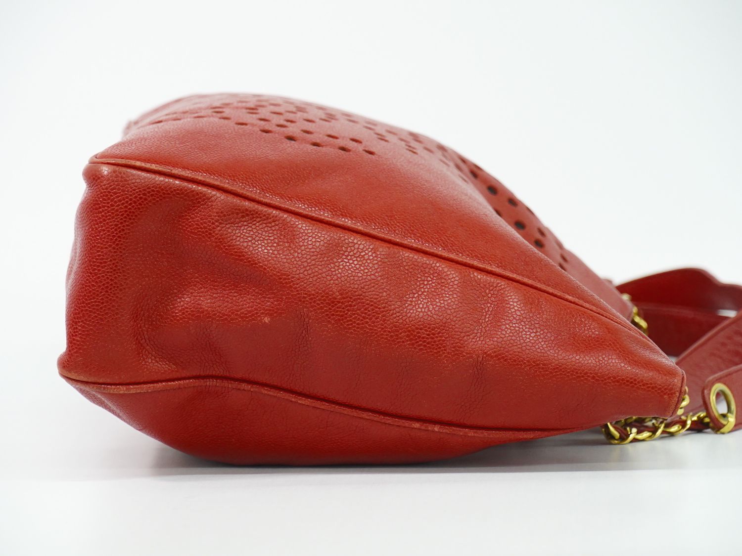Chanel Perforated Triple CC Logo Shoulder Bag Tote Caviar Leather Red — view 4