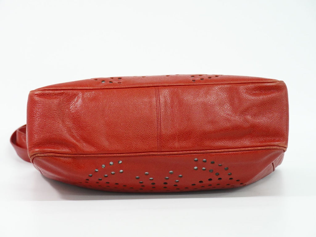 Chanel Perforated Triple CC Logo Shoulder Bag Tote Caviar Leather Red — view 3
